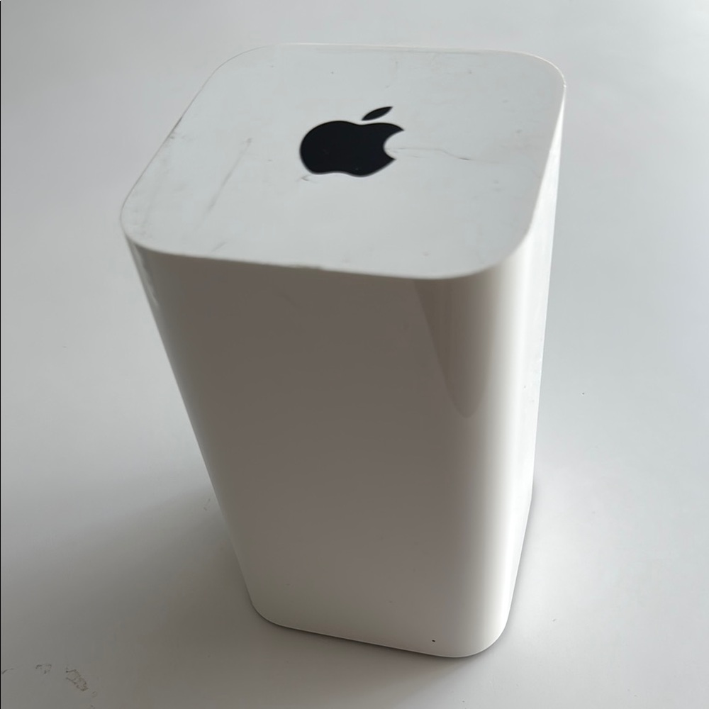 Apple White AirPort Extreme Base Station Wireless Router